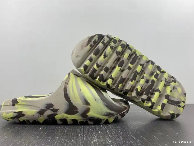Adidas Yeezy Slide FZ5899 0517
